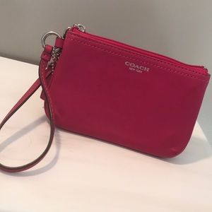 Coach | pink wristlet
